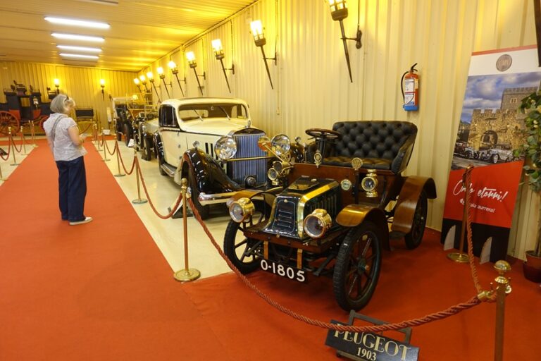 colección de coches antiguos